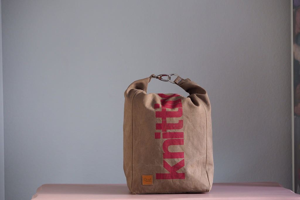 Roll & Stroll Bag - Saddle - printed bordeaux