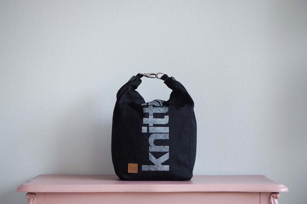Roll & Stroll Bag - Black - printed silver