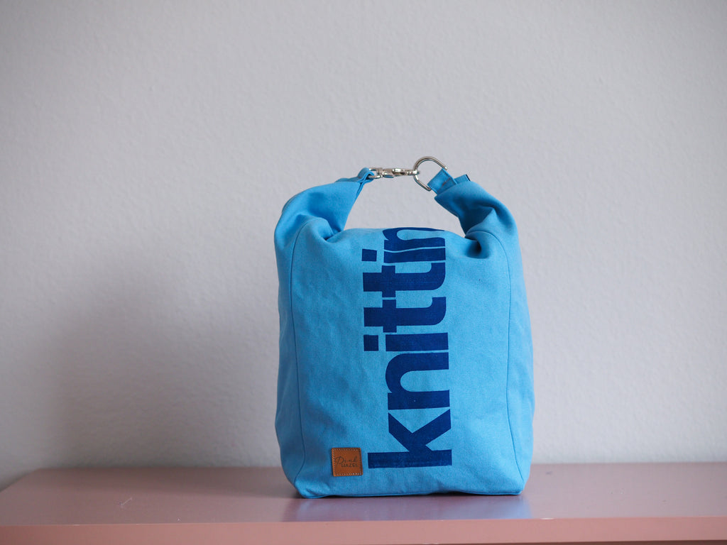 Roll & Stroll Bag - Sky Blue - printed blue