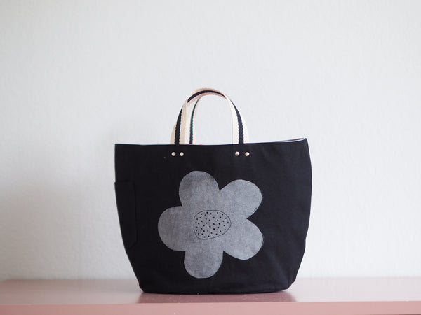 Tote Bag - Black - Flower silver