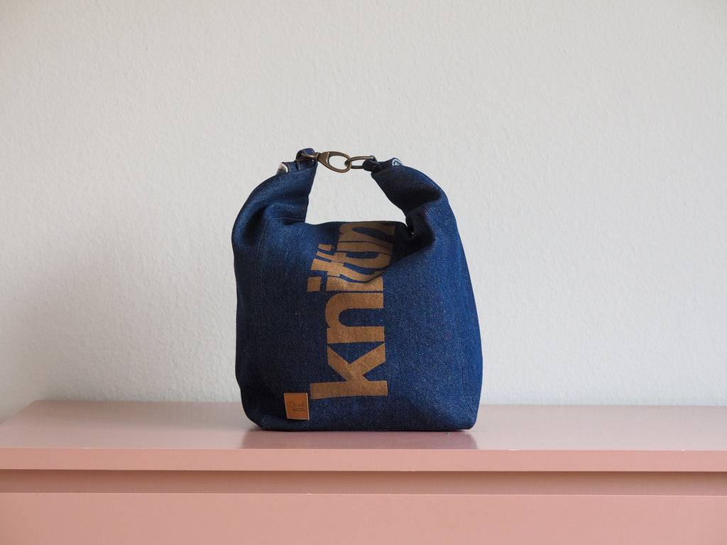 Roll & Stroll Bag - Canmore - blue denim printed gold
